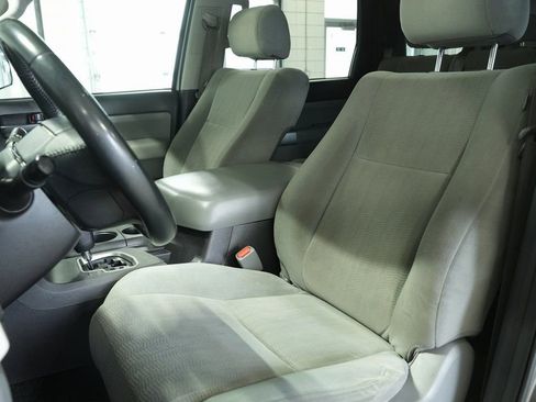 Used 2018 Toyota Sequoia SR5 image 21