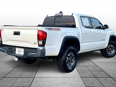Used 2019 Toyota Tacoma TRD Off-Road image 13
