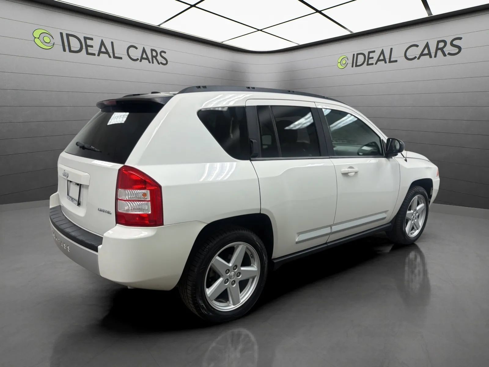 Used 2010 Jeep Compass Limited FWD image 5