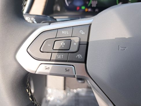 Certified 2024 Volkswagen Atlas SEL AWD/4WD image 18