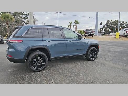 New 2026 Jeep Grand Cherokee Limited w/ Limited Altitude Package RWD image 33