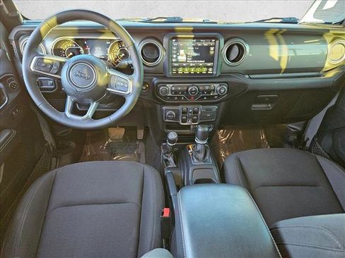 Used 2023 Jeep Gladiator Overland w/ LED Lighting Group image 16