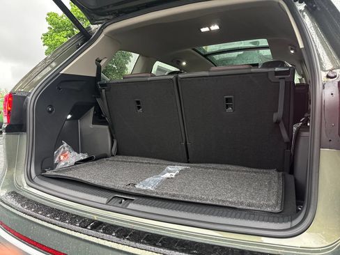 New 2026 Volkswagen Atlas Peak Edition AWD/4WD image 14