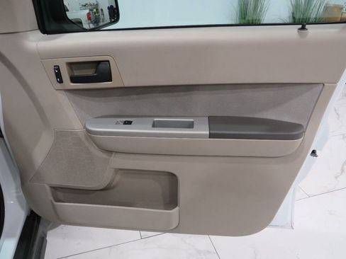 Used 2012 Ford Escape XLT image 19