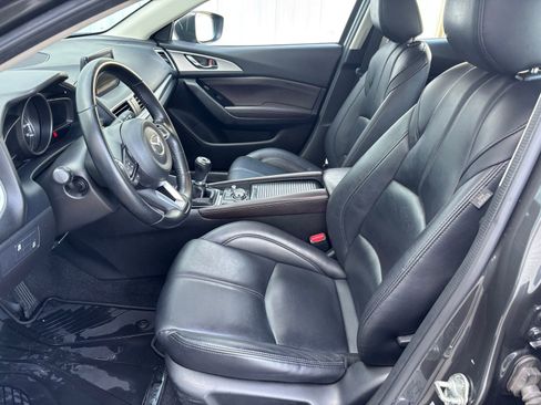 Used 2018 MAZDA MAZDA3 Touring image 17