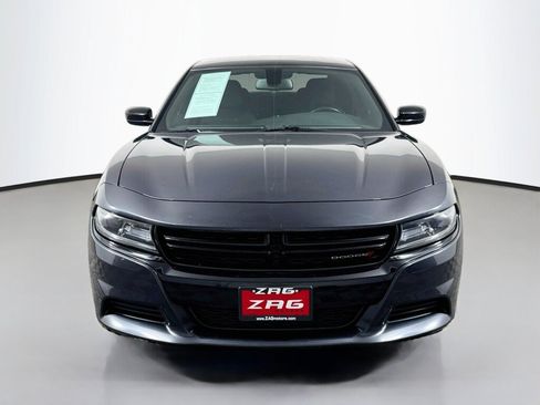 Used 2017 Dodge Charger SE w/ Blacktop Package RWD image 8