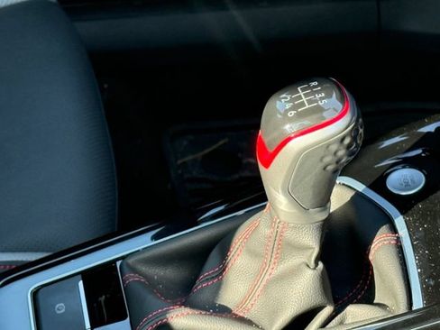 Used 2024 Volkswagen GTI SE FWD image 21