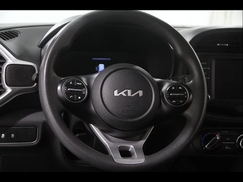 Used 2024 Kia Soul LX w/ Option Group 015 FWD image 7