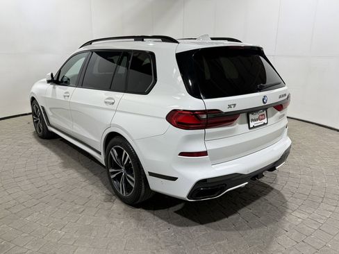Used 2021 BMW X7 M50i w/ Dynamic Handling Package image 5