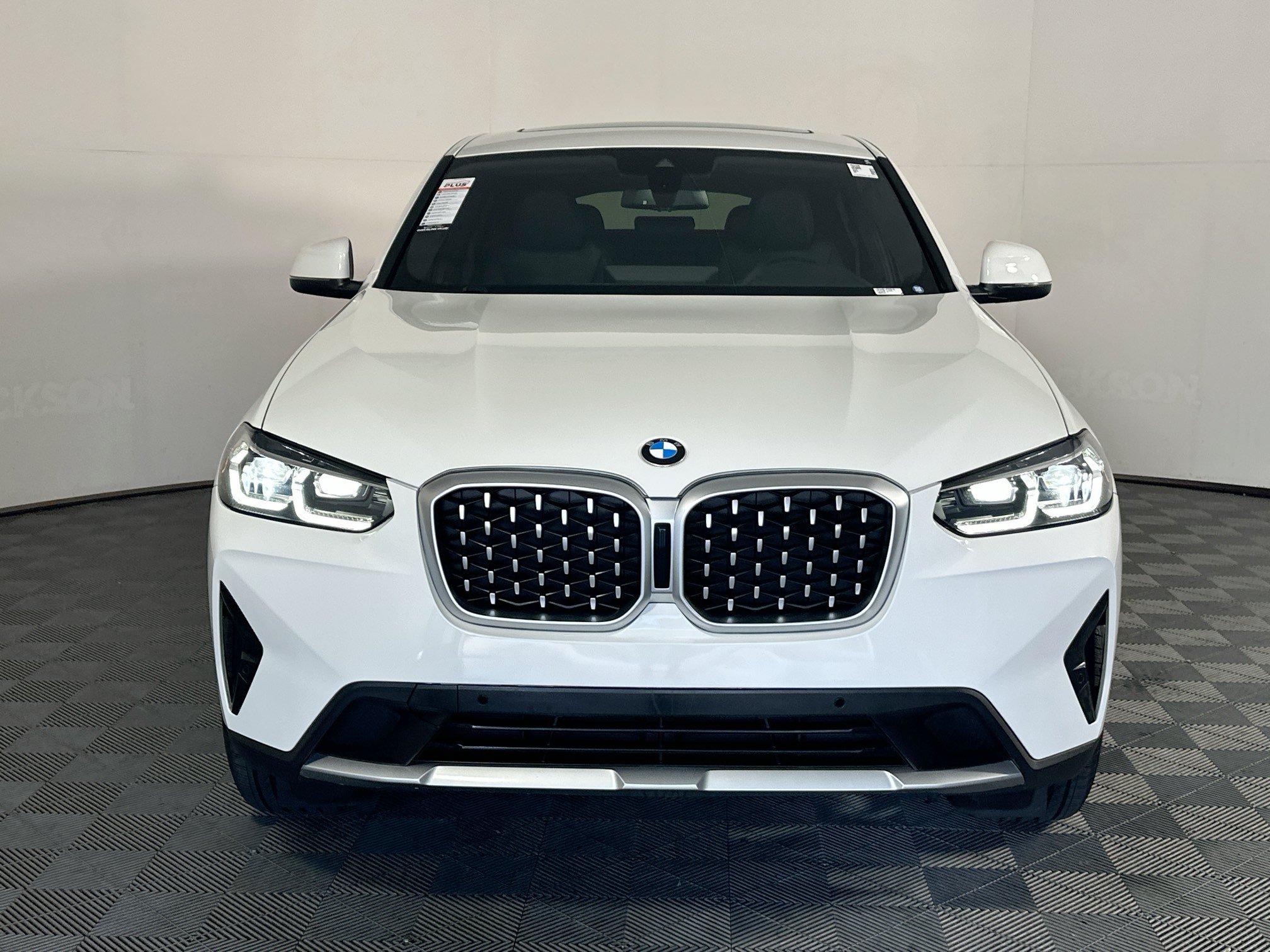 Used 2023 BMW X4 xDrive30i w/ Convenience Package AWD/4WD image 8