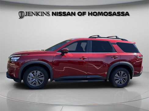 Certified 2024 Nissan Armada SL w/ Captain's Chairs Package image 15