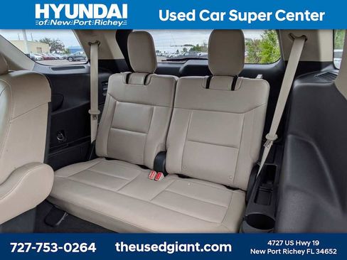 Used 2021 Ford Explorer Limited w/ Equipment Group 301A image 16