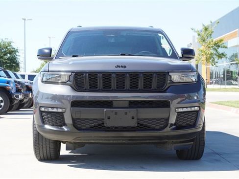Used 2024 Jeep Grand Cherokee L Limited w/ Black Appearance Package image 2