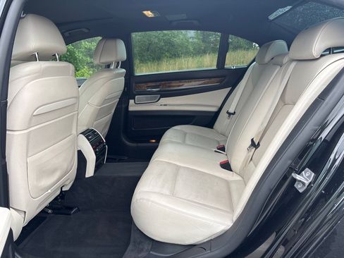 Used 2014 BMW 750Li RWD image 12