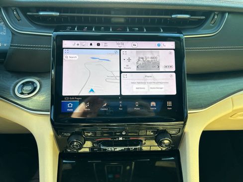 Used 2023 Jeep Grand Cherokee Limited image 28