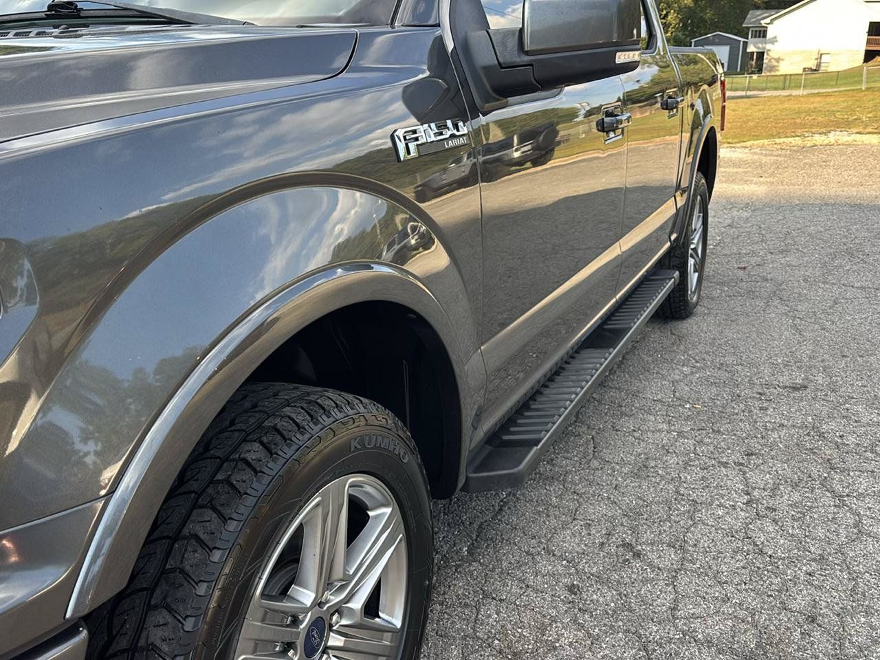 Used 2018 Ford F150 Lariat w/ Equipment Group 502A Luxury AWD/4WD image 5