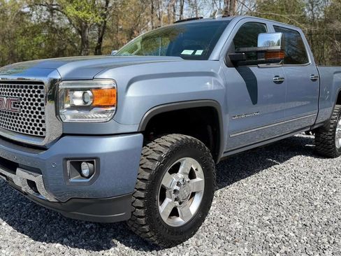 Used 2016 GMC Sierra 2500 Denali w/ Duramax Plus Package image 3