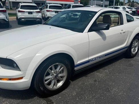 Used 2006 Ford Mustang Coupe RWD image 6