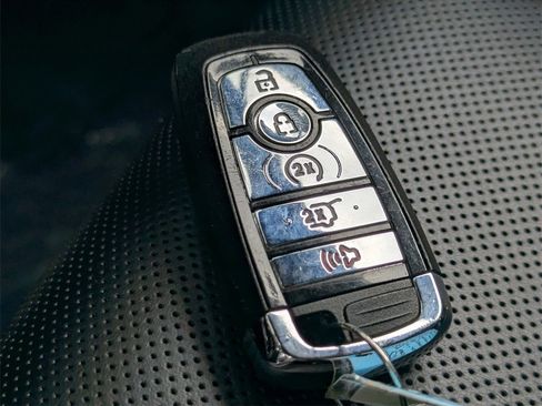 Used 2022 Lincoln Corsair Reserve w/ Elements Package image 23