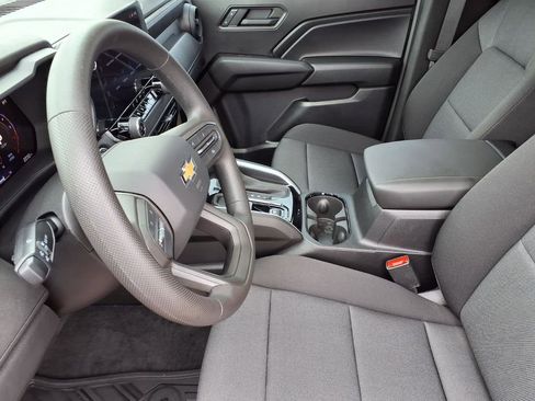 Used 2026 Chevrolet Colorado W/T w/ WT Custom Package RWD image 17