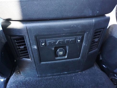 Used 2017 RAM 1500 Laramie image 14
