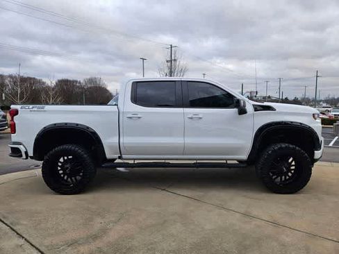 Used 2022 Chevrolet Silverado 1500 RST w/ Safety Package image 9