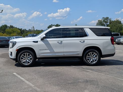 Used 2024 GMC Yukon SLT w/ SLT Premium Package RWD image 6