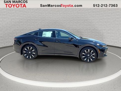 New 2026 Toyota Crown Platinum image 4