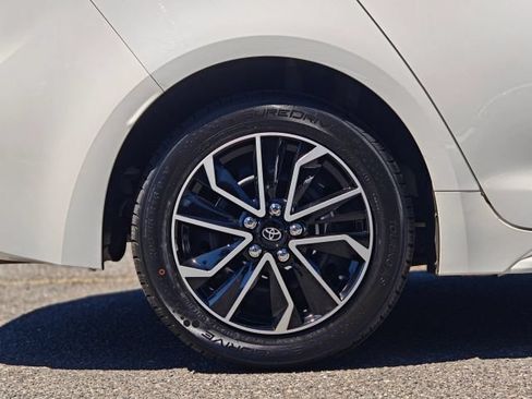 Used 2020 Toyota Corolla LE FWD image 43
