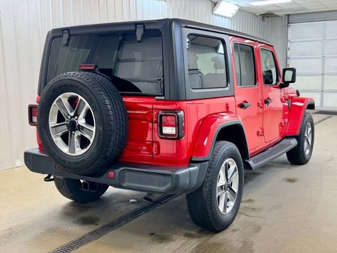Used 2019 Jeep Wrangler Unlimited Sahara image 6