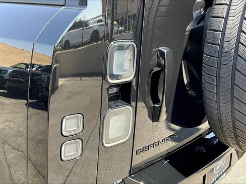 New 2026 Land Rover Defender 110 X-Dynamic SE AWD/4WD image 6