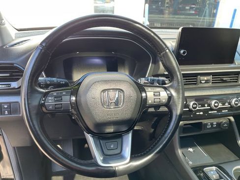 Used 2024 Honda Pilot Elite image 14