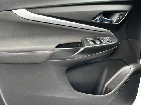 Used 2022 Chevrolet Bolt EUV LT w/ Driver Confidence Package image 11