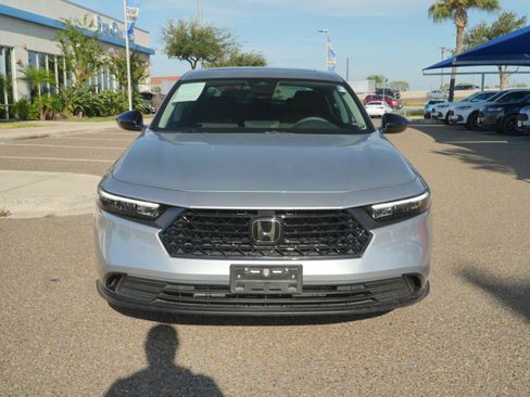 Used 2025 Honda Accord SE image 2
