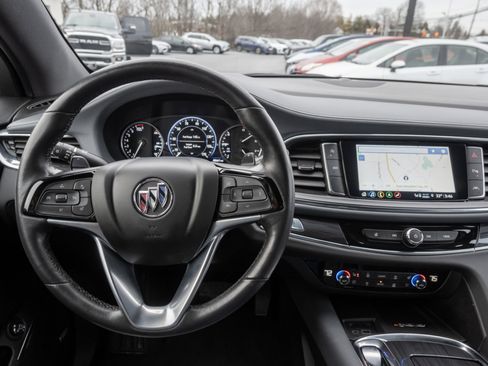 Used 2024 Buick Enclave Premium image 26