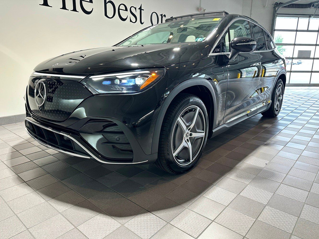 Used 2023 Mercedes-Benz EQE 500 4MATIC SUV image 8