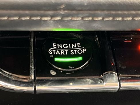 Used 2021 Lincoln Nautilus AWD w/ Equipment Group 101A image 19