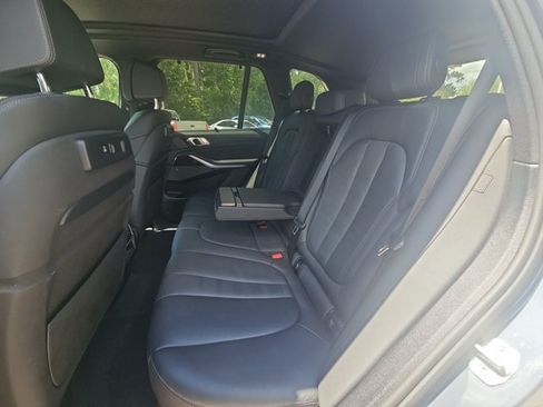 Used 2020 BMW X5 M50i w/ Dynamic Handling Package AWD/4WD image 16