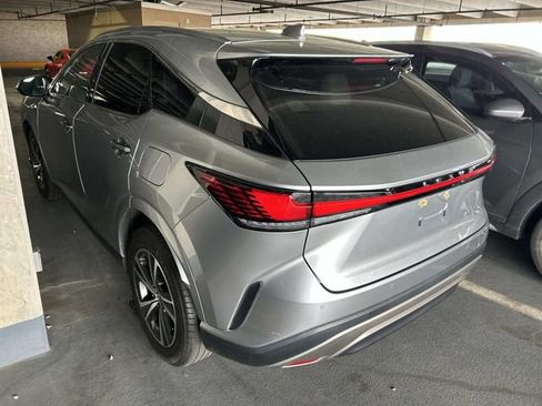 Used 2023 Lexus RX 350 Premium w/ Accessory Package image 2