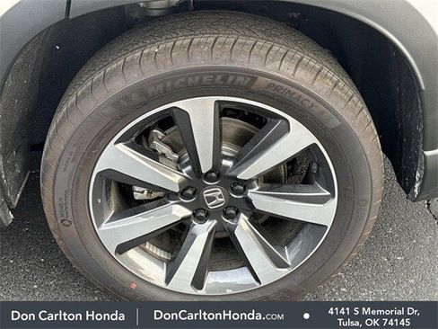 Used 2025 Honda Pilot Touring image 10