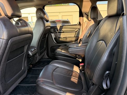 Used 2016 GMC Acadia SLT w/ Premium Edition AWD/4WD image 21