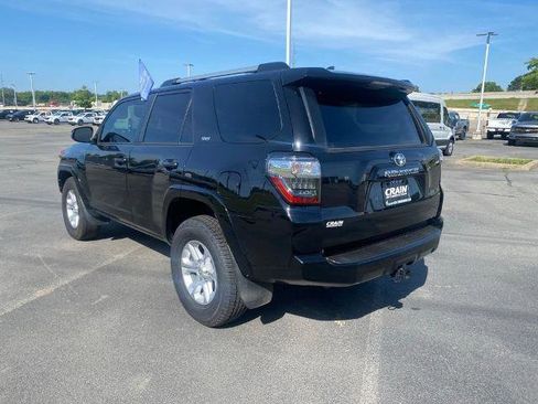 Used 2022 Toyota 4Runner SR5 RWD image 5