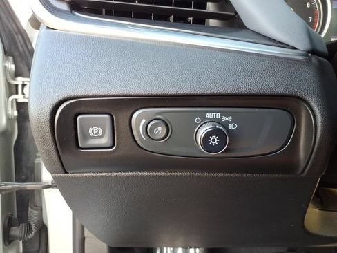 Certified 2021 Buick Enclave Essence w/ Sound and Sites Package AWD/4WD image 32