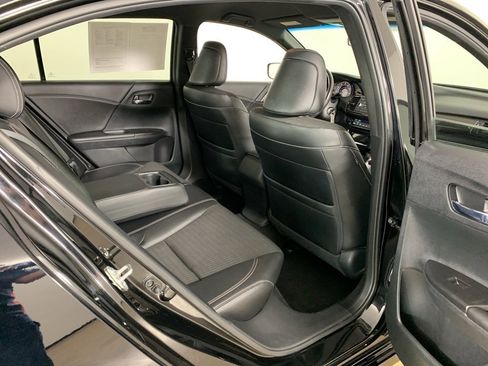 Used 2016 Honda Accord Sport image 34