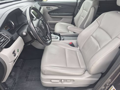 Used 2016 Honda Pilot Touring image 11