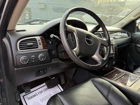 Used 2014 GMC Sierra 2500 Denali w/ Suspension Package, Off-Road image 46