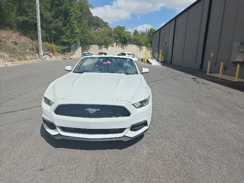 Used 2015 Ford Mustang Convertible image 7