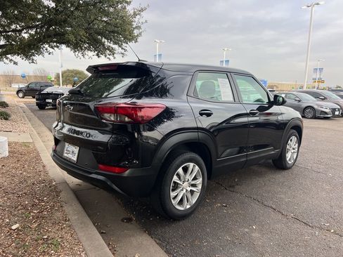 Used 2021 Chevrolet TrailBlazer LS w/ LPO, Blackout Package image 7
