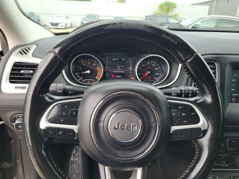 Used 2020 Jeep Compass Latitude FWD image 20