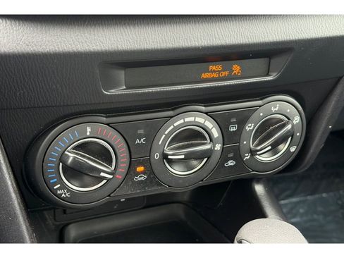 Used 2017 MAZDA MAZDA3 Sport w/ Preferred Equipment Package image 21